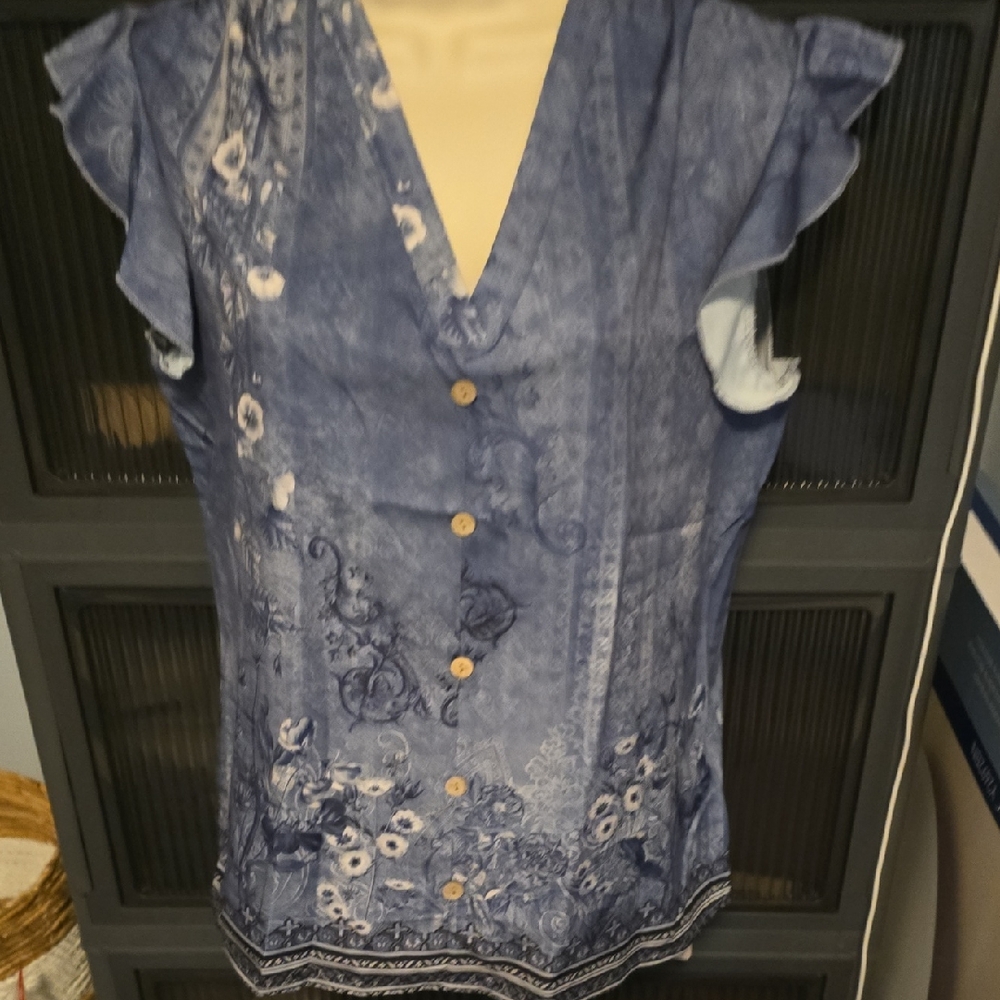 Blue Floral Button-Front Short Sleeve Women's Top